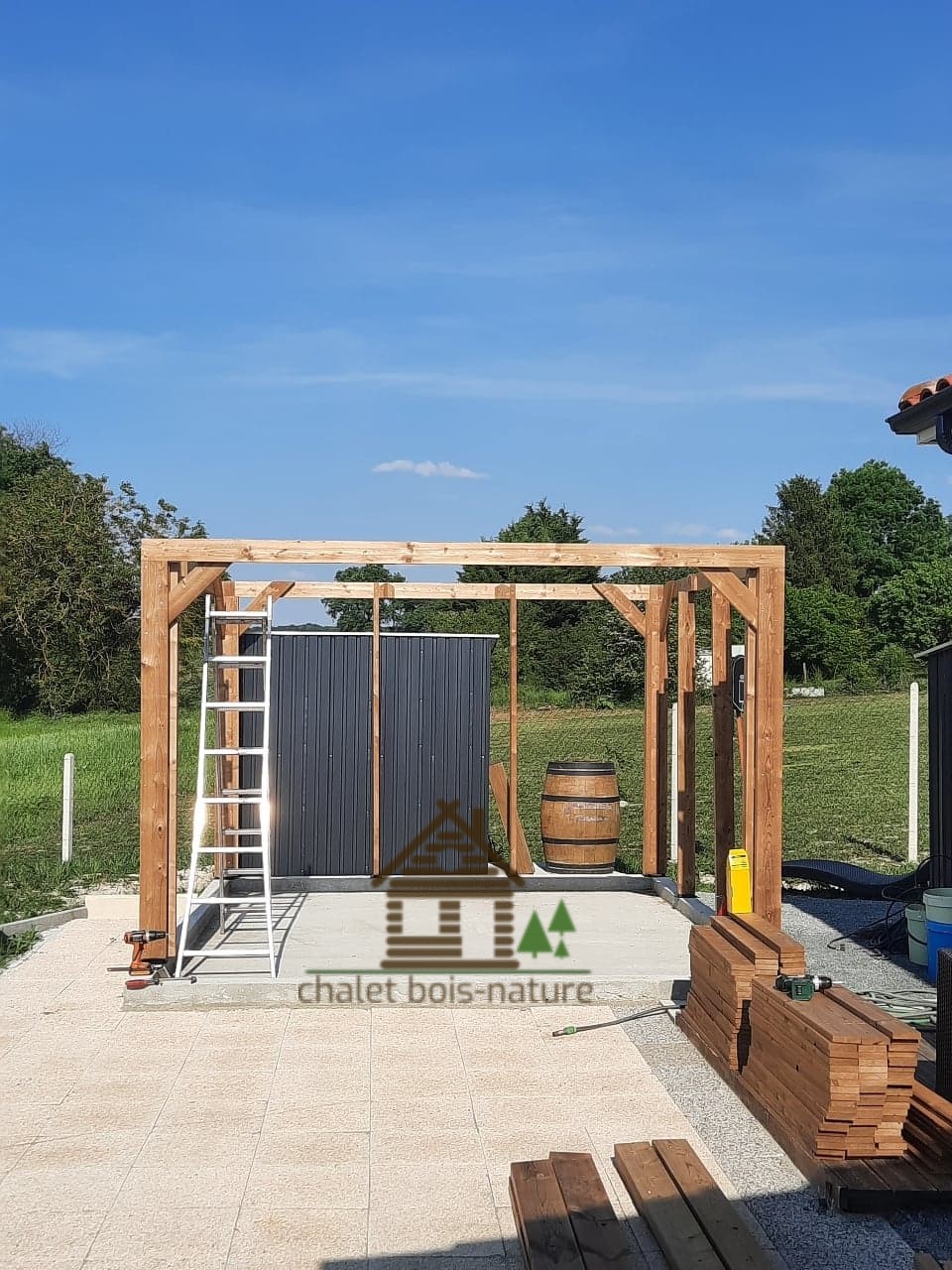 Pergola bioclimatique autoportée bois Douglas 12,20 m² - Toiture